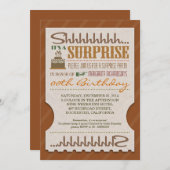 驚きの誕生日パーティーはっきりしたタイポグラフィチケット 招待状 (正面/裏面)