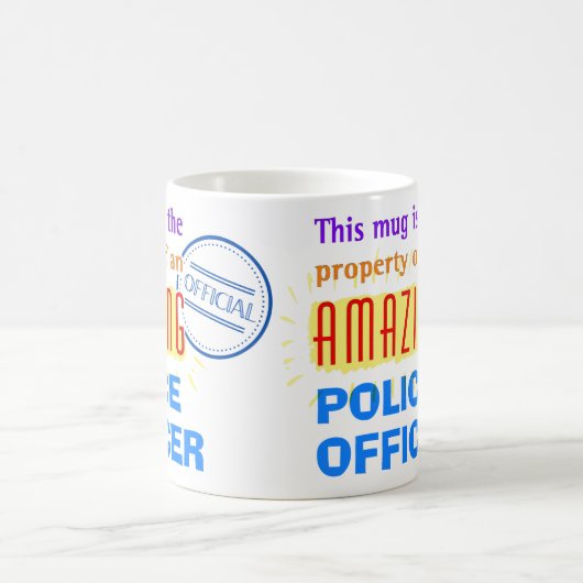 驚くべき警察官の財産 コーヒーマグカップ (中央)
