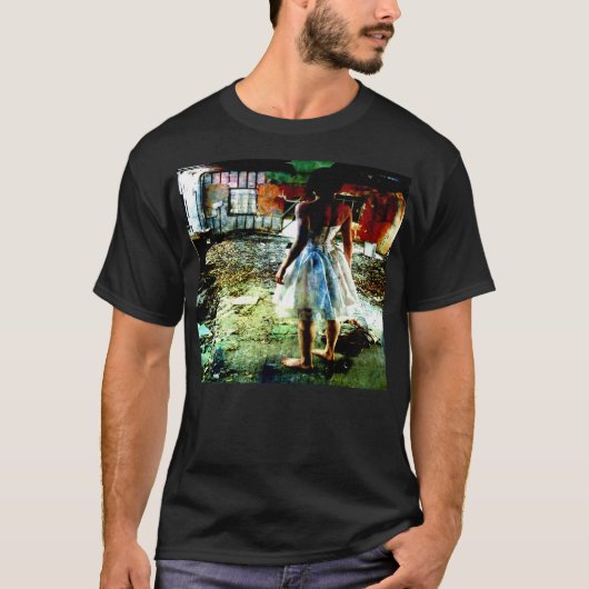 驚異の土地 Tシャツ (正面)