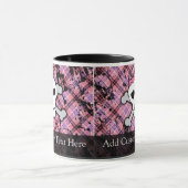 骨が交差した図形のハートが付いているピンクのグランジなスカル マグカップ (中央)