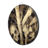 骨のカルドロン。 ダーツボード (正面右)