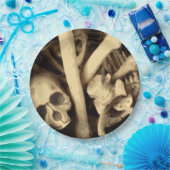 骨のカルドロン。 ペーパープレート (パーティー)