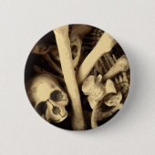 骨のカルドロン。 缶バッジ (正面)