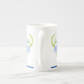 骨の上に氷のような青いパンジー中国マグカップ ボーンチャイナマグカップ (裏面)