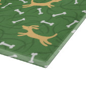 骨の背景を持つ幸運な犬 カッティングボード (角)