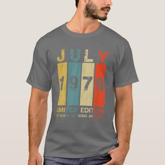骨ゴシック様式のスカルと王冠の入れ墨に王 Tシャツ (正面)