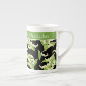 骨中国コーヒーマグ：谷のユリ、黒 ボーンチャイナマグカップ (右)