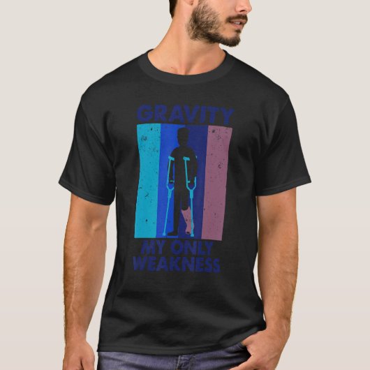 骨折した脚男性へ女性の足首の膝足手術 Tシャツ (正面)