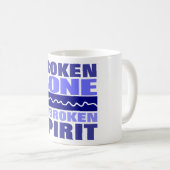骨折した骨の破れない精神Tシャツ コーヒーマグカップ (正面右)