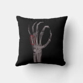 骨折ボーン手スケルトンX RAY Tシャツ クッション (裏面)