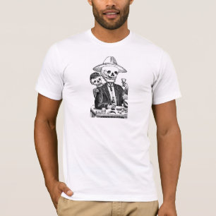 骨組に飲むテキーラおよび煙ること Tシャツ