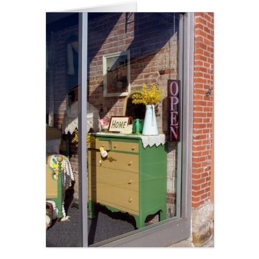 骨董屋の窓の表示 (正面)