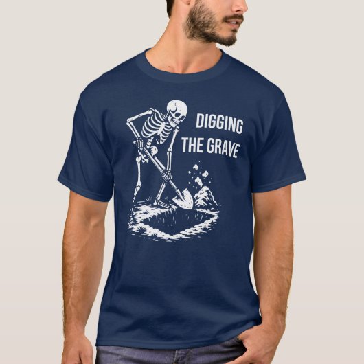骸骨が墓を掘っている Tシャツ (正面)