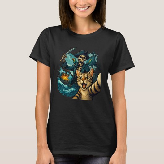 骸骨の海賊とセルフィーを撮る驚きと恐怖の猫 K Tシャツ (正面)