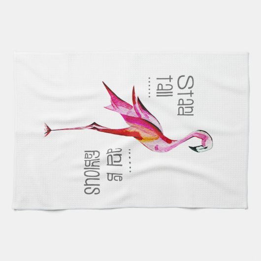 高いフラミンゴの立場はすばらしくおもしろいなことわざのギフトです キッチンタオル (横)