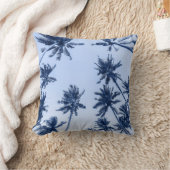 高いヤシの木、青澄んい空。 クッション (ブランケット)