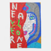 高い女司祭顔決して一人のグラフィティアート キッチンタオル (縦)