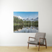 高い山脈湖の鏡反射 タペストリー (インサイチュ(横))