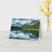 高い湖の反射 カード (黄色い花)