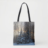 高い白いトウヒの冬の金日没 トートバッグ (正面)