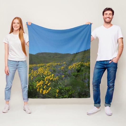 高い砂漠の春 フリースブランケット (インサイチュ)