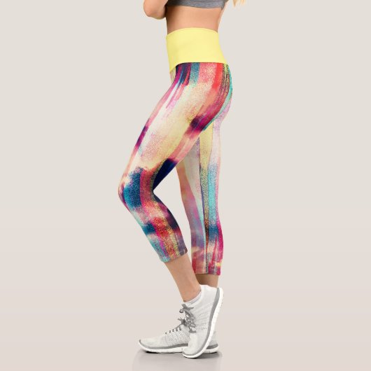 高い腰のカプリス カプリレギンス (左)