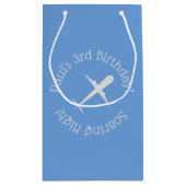 高パーソナライズされたく舞う青い飛行機 スモールペーパーバッグ (裏面)