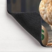 高価な卵を持つ鶏 マウスパッド (コーナー)