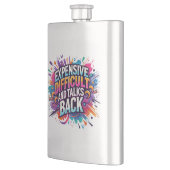 高価な難しい飲み物のショットをバックに話す フラスク (左)