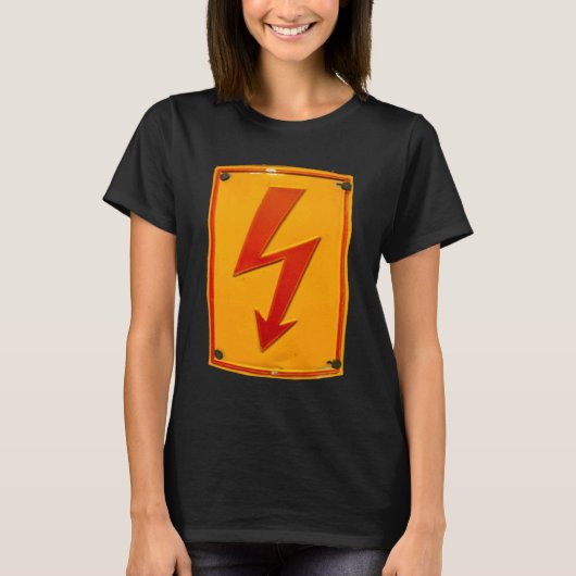 高圧電気工事士のアクションフラッシュ Tシャツ (正面)