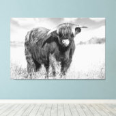 高地の牛の舌は白黒をなめる キャンバスプリント (インサイチュ (ウッドフロア))