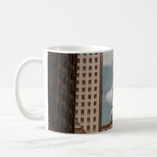 高層歩く近くの通りの人建物 コーヒーマグカップ