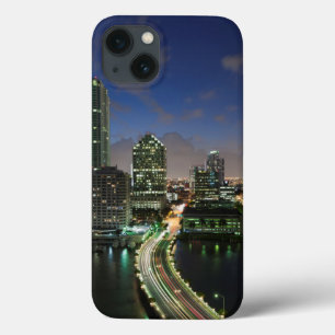 高層都市のスカイライン iPhone 13ケース