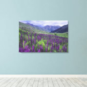 高山草原の山と山花， 2 キャンバスプリント (インサイチュ (ウッドフロア))