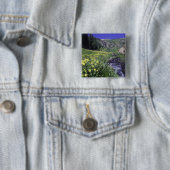 高山草原の滝と野草2 缶バッジ (インサイチュ)