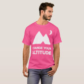 高度の変更ハイキングアドベンチャーアウトドアモ Tシャツ (正面フル)