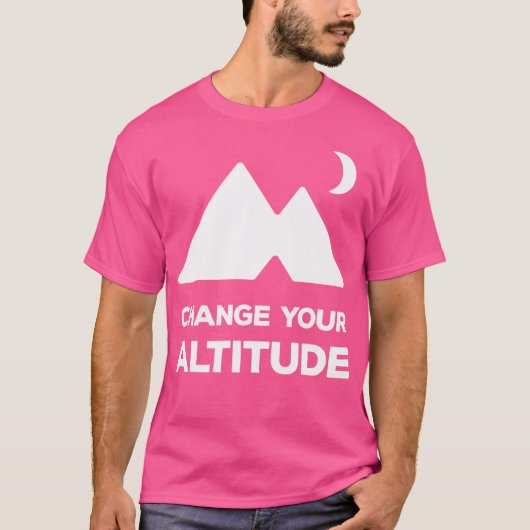 高度の変更ハイキングアドベンチャーアウトドアモ Tシャツ (正面)