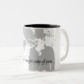 高慢と偏見の引用文 ツートーンマグカップ (正面右)