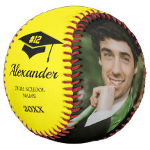 高校卒業ソフトボール選手の写真