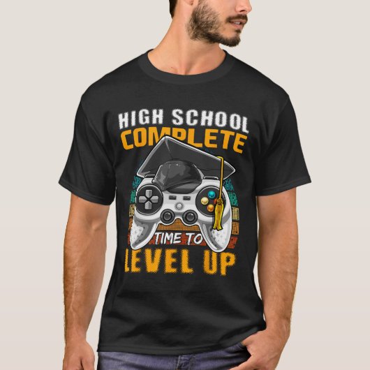 高校卒業記念 コンプリートビデオゲーム シニア卒業 Tシャツ (正面)