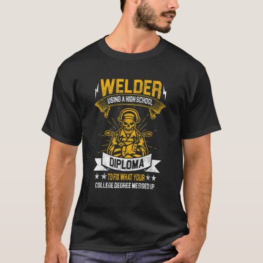 高校卒業証書を使用した溶接機Metalsmith Fabi Tシャツ (正面)
