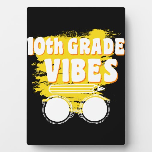 高校10年生の気分 バックトゥスクールTシャツ 入学式 フォトプラーク (正面)
