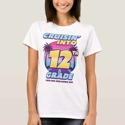 高校12年生のバックトゥスクールクルーズ 女子 Tシャツ (正面)