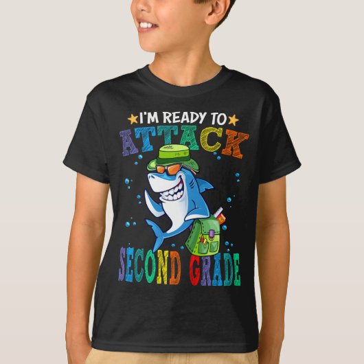 高校2年生のサメを攻撃する準備ができている Tシャツ (正面)