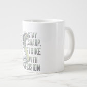 高精度でシャープなストライク – Cobraデザイン ジャンボコーヒーマグカップ (正面右)