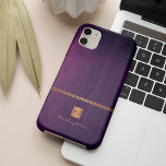 高級エレガント金ゴールドグリッターパープルモノグラムの iPhone X ケース<br><div class="desc">モノグラムの名独占的前のイニシャルと紫のインディゴの革の背景の上にフェイク金ゴールドグリッターの正方形と銅の金属を備えた上品な外観のオフィスや個人の電話のケストライプース。              中小企業や独立したビジネスプロフェッショナル、企業のパーソナルブランディングまたはスタイリストのスペシャリスト、メイクアップアーティストまたは美しいサロン、ブティックまたは店舗マネージャーに適している。               レザーの質感とグリッターのスパークル効果をプリント。</div>