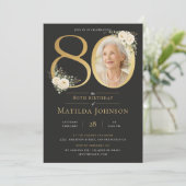 高級感あるゴールドのフラワー写真入り80歳の誕生日 招待状 (スタンド正面)