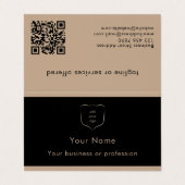 高級感のある黒と黄褐色のロゴ QRコード プロフェッショナル 名刺 (外部フラット)