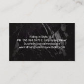 高級車を運転するスーツを着た人 名刺 (裏面)