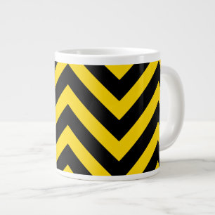 高速はっきりした交通のまわりに山 ジャンボコーヒーマグカップ